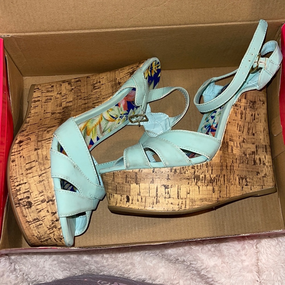 Mint & cork wedges